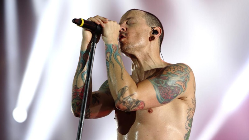 Vokalis Linkin Park Chester Bennington Meninggal Bunuh Diri