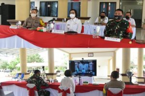 Bupati Bolmong Yasti Soepredjo Mokoagow, Rabu (9/9/2020) mengikuti dua agenda dengan Pemerintah Pusat, melalui virtual. Dua agenda tersebut masing-masing Video Conference (Vicon)