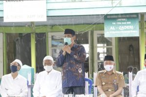 Pjs Bupati Bolsel antarkan jenazah KH. Rizali M. Noor ke keluarga almarhum di Kalsel.