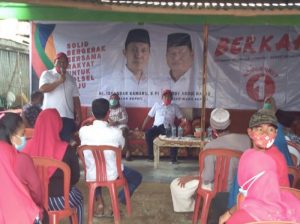 Paslon BerKAH saat melakukan kempanye