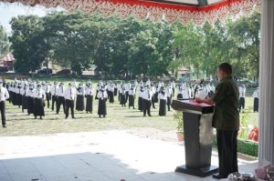 Wakil Wali Kota Kotamobagu saat memimpin upacara penutupan Latsar CPNS Kotamobagu Formasi Tahun 2018.