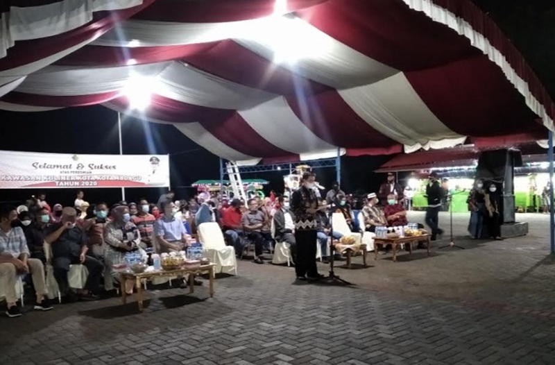 Sekot Kotamobagu saat membacakan sambutan Wali Kota Kotamobagu pada acara persemian Kawasan Pasar Kuliner Kota Kotamobagu.