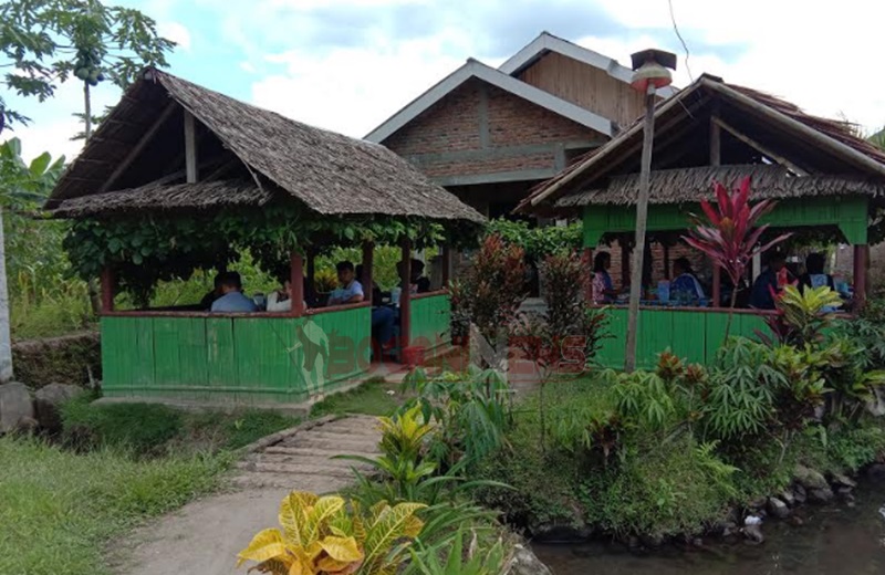 Rumah makan milik Hadija Montol bertempat di Kelurahan Motoboi Besar.