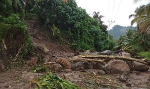 Ruas Jalan Kotabunan dan Bukaka Tertutup Longsor