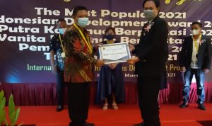 Rudini Masuara Raih Penghargaan IHRDP