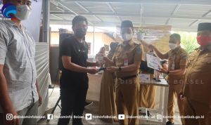 Bupati Serahkan Hadiah Bagi Pemenang Kompetisi Video Pariwisata Bolsel