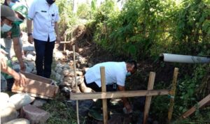 Pembuatan Saluran Irigasi di Desa Kobo Besar, Diperuntukkan Bagi 11 Kelompok Tani