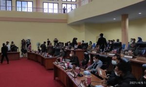 Lima Fraksi di DPRD Bolmong Sepakat Menolak Welty Komaling
