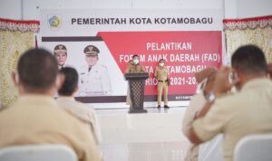 Nayodo Lantik Pengurus Forum Anak Daerah Kotamobagu