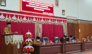 Bupati dan Wabup Bolsel, Hadiri Paripurna Ranperda Pertanggungjawaban APBD Tahun 2020