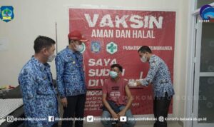 Bupati Bolsel Monitoring Vaksinasi Covid-19  di Delapan Puskesmas