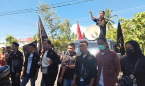 Soal Isu Mafia Proyek, LSM Penjara Gelar Aksi Demo di Kantor Bupati Bolmut
