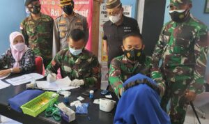 Peringatan Hari Bhayangkara ke-75, Polres Gorut Gelar Vaksinasi