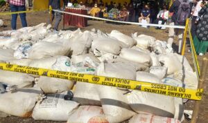 Sebanyak 4,6 Ton Miras Hasil Sitaan Dimusnahkan Polisi