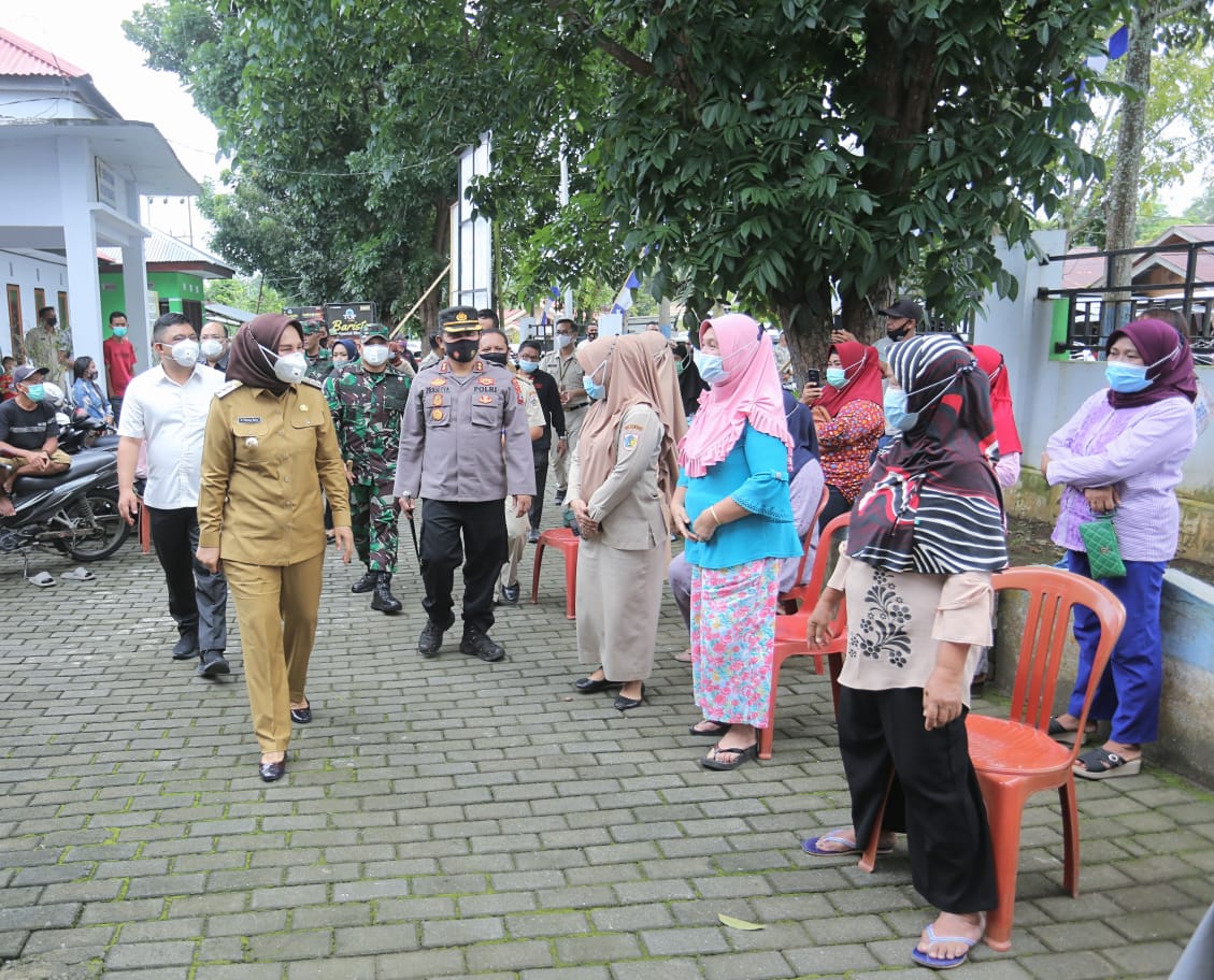 Wali Kota Kotamobagu Tinjau Sejumlah Titik Pelaksanaan Vaksinasi Covid-19