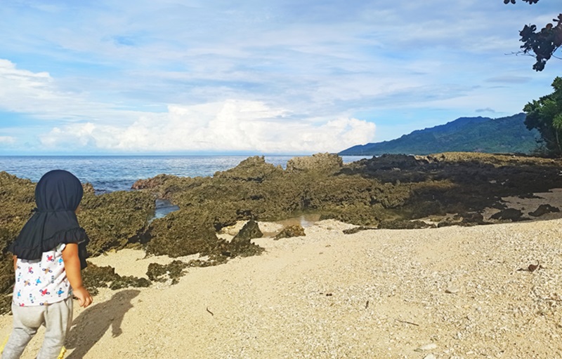 Pantai Molosipat