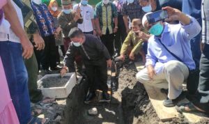 Nayodo Hadiri Peletakan Batu pertama Pembangunan Masjid Az-Zikra Poyowa Kecil
