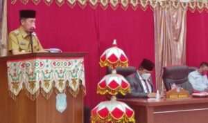 Bupati Bolsel Hadiri Peripurna Penyampaian Nota Keuangan APBD Perubahan Tahun 2021