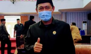 Donny Pangau Resmi Jabat Ketua Fraksi PDI-P Bolmut