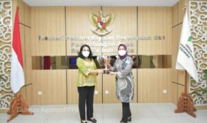 Hebat! Pemkot Kotamobagu Terima Penghargaan Anugerah Parahita Ekapraya