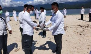 Bupati Boltim Lantik 42 Pejabat di Pulau Nenas