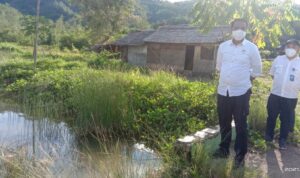 Sachrul Tinjau Lokasi Titik Banjir dan Serahkan Bantuan ke Warga di Jiko Utara