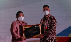 Pemkot Kotamobagu Terima Penghargaan dari BPJS Ketenagakerjaan