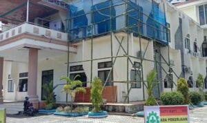 Ruang Kerja Kantor Bupati Boltim di Rehab