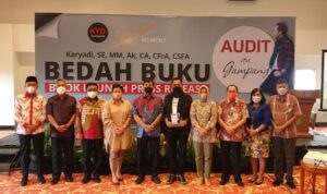 Tatong Bara Hadiri Bedah Buku Karya Ketua BPK RI Perwakilan Sulut