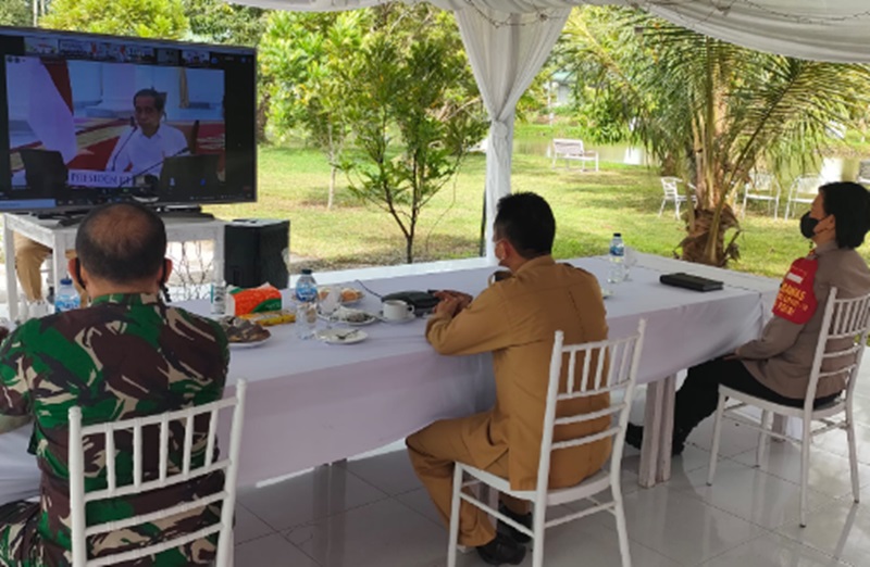 Pemkab Bolmong Ikuti Vidcon Bersama Presiden Jokowi