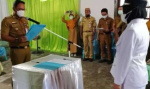 Lantik Penjabat Sangadi Moyongkota, Ini Penegasan Bupati Boltim