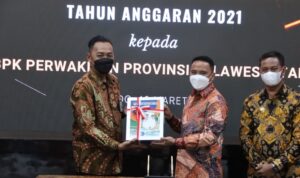 Bupati Boltim Serahkan LKPD Unaudited Kepada Kepala BPK RI Perwakilan Sulut