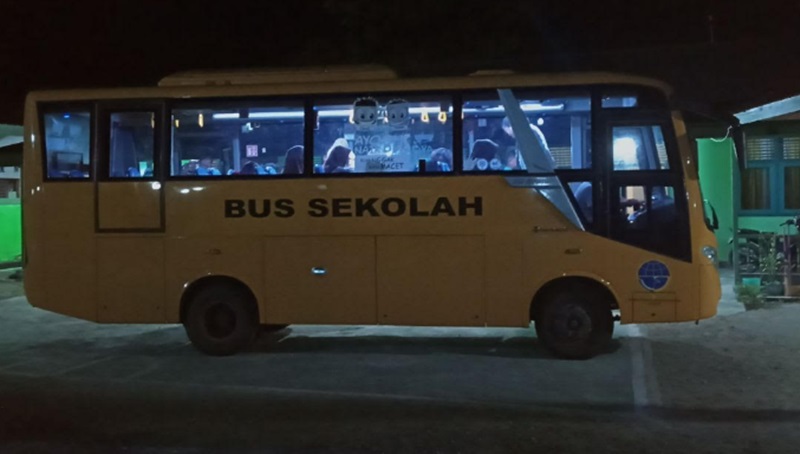 pemerintah Kabupaten (Pemkab) Bolsel, dengan memberikan bantuan berupa bus yang diperuntukkan mobilisasi personel Persit maupun anak-anak untuk memeriahkan HUT Persit ke-76.