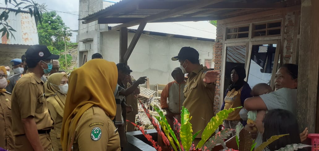 Bupati Boltim Tinjau Lokasi Banjir dan Pastikan Kebutuhan Warga Terdampak Bencana