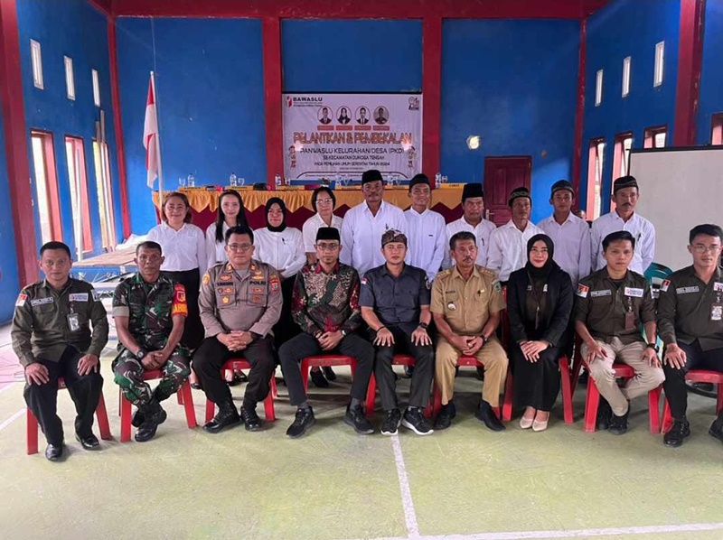 Pelantikan PKD di Kecamatan Dumoga Tengah Dihadiri Langsung oleh Pimpinan Bawaslu Sulut