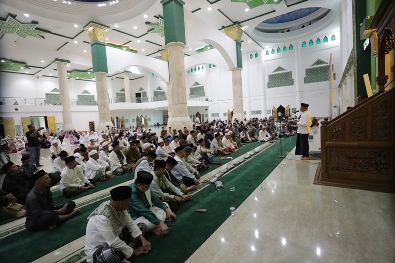 Pj Wali Kota dan Jajaran Pemkot Kotamobagu Hadiri Peringatan Nuzulul Qur'an 1445 Hijriah