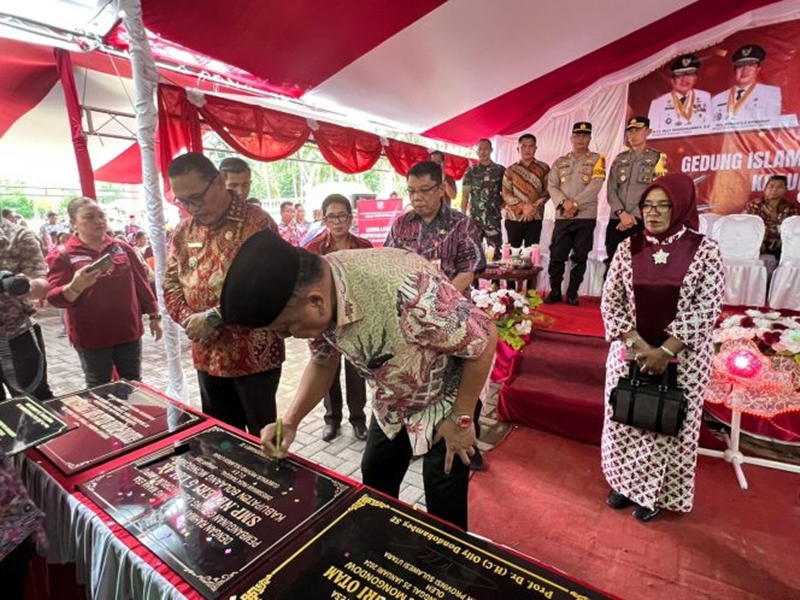Pj Bupati Bolmong Dampingi Gubernur Sulut Resmikan Gedung Islamic Center dan Perpustakaan Daerah