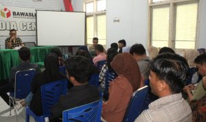 Bawaslu Bolmut Rapat Bersama Panwaslu Kecamatan