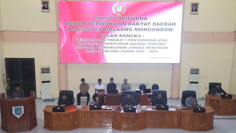 DPRD Bolmong Laksanakan Paripurna Tingkat I Ranperda RPJMD 2025-2029.