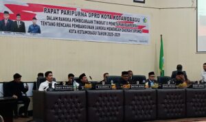 Adrianus Mokoginta Pimpin Paripurna Penetapan Ranperda RPJMD Kotamobagu 2025-2029.
