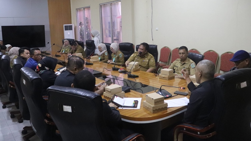 DPRD Bolmong Gelar RDP dengan Direktur RSUD dan Dispora Bolmong.