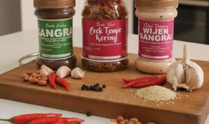 Punya Tiga Rasa Istimewa, Produk Unggulan Dapoer Ggl Kotamobagu Hadir Dalam Kemasan Botol Cantik.