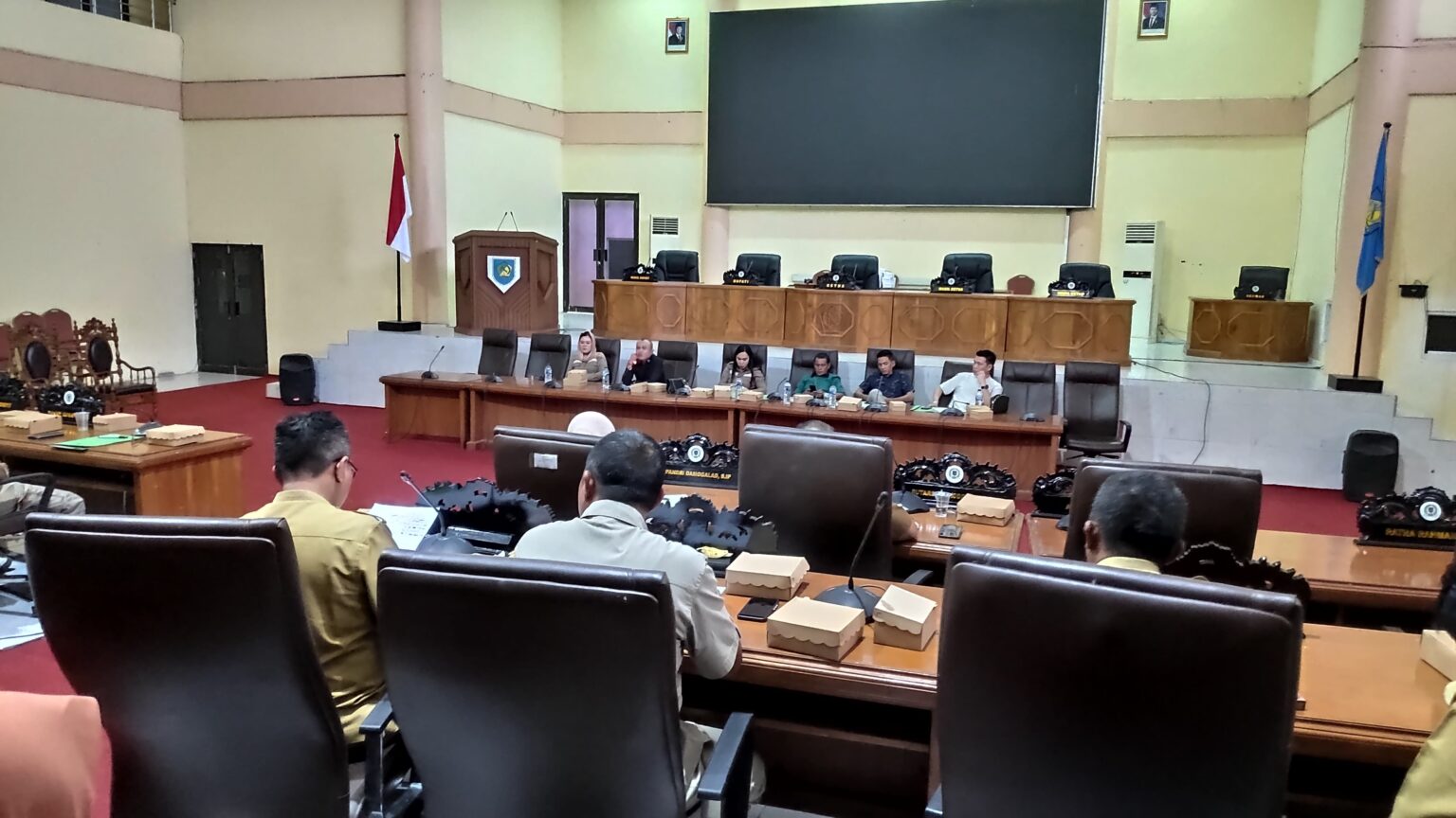 Komisi II DPRD dan Tiga OPD Pemkab Bolmong Gelar Rapat Kerja Bersama.