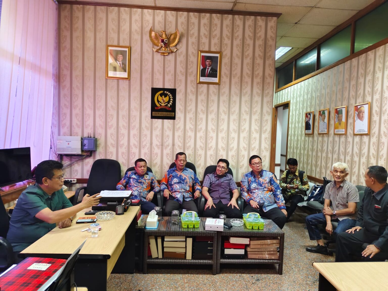 Ketua dan Wakil Ketua DPRD Bolmong Hadiri Audiensi Adkasi dengan OJK.