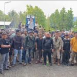 Aliansi Pejuang Penambang Emas Duduki DPRD Boltara. Aliansi Pejuang Penambang Emas Duduki DPRD Boltara.