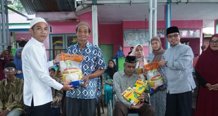 Pemda Boltara Tutup Safari Ramadhan di Kecamatan Pinogaluman. Pemda Boltara Tutup Safari Ramadhan di Kecamatan Pinogaluman.