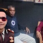 Foto: Kasat Reskrim IPTU Mario Sopacoly, S.H., M.H dan orang tua korban.